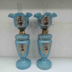 شمعدان کریمخانی فیروزهای آبطلا شمعدان نقاشیدار هنر ایرانی شمعدان سنتی با لامپ نفتی شمعدان دکوری رنگ ثابت