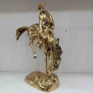 مجسمه برنزی سوارکار لوک خوش‌شانس – مجسمه دکوراتیو برنز ایرانی – مجسمه لوکس برنزی ارتفاع ۷۰